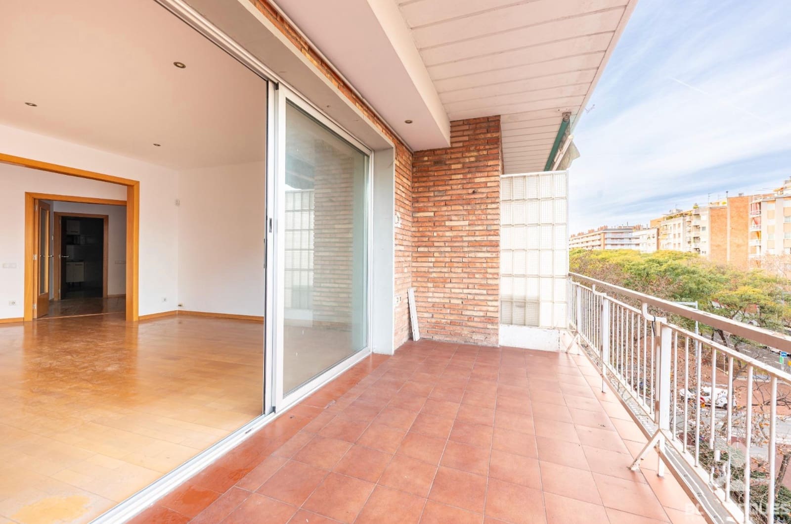 4 bedroom Flat for sale in Barcelona city - € 865,000 (Ref: 9759195)