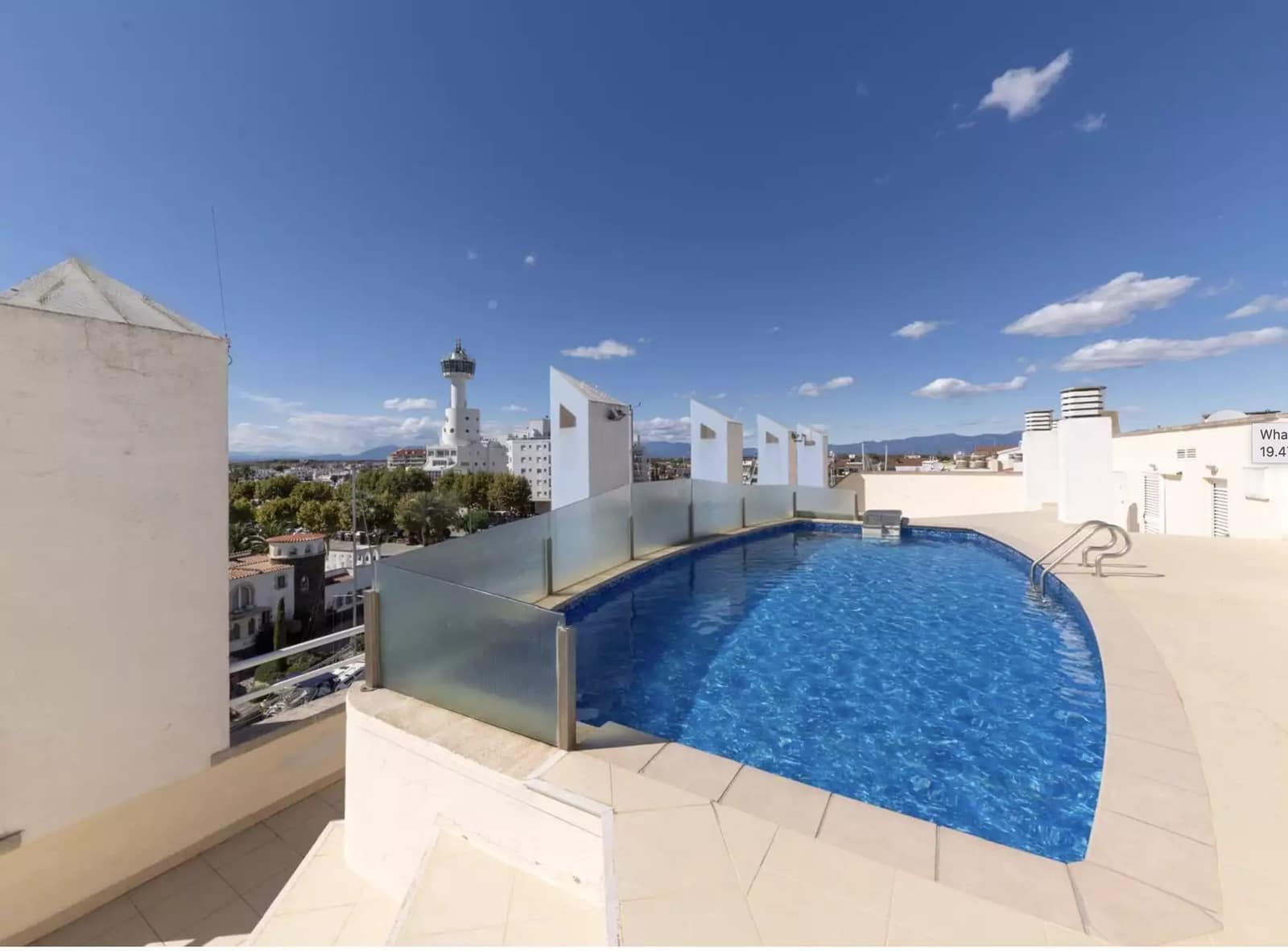 2 soverom Leilighet til salgs i Empuriabrava med garasje - € 450 000 (Ref: 9759196)