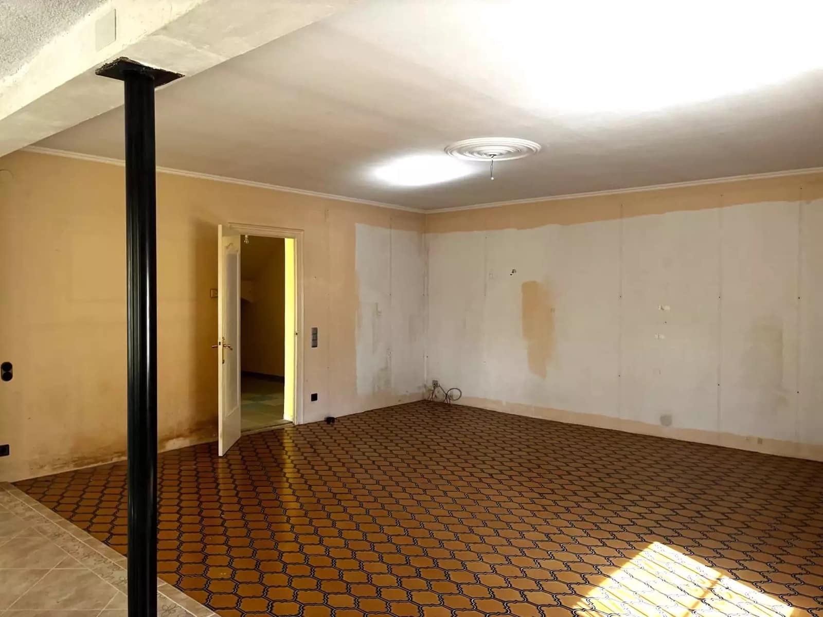 4 chambre Villa/Maison à vendre à Empuriabrava avec garage - 422 000 € (Ref: 9759197)