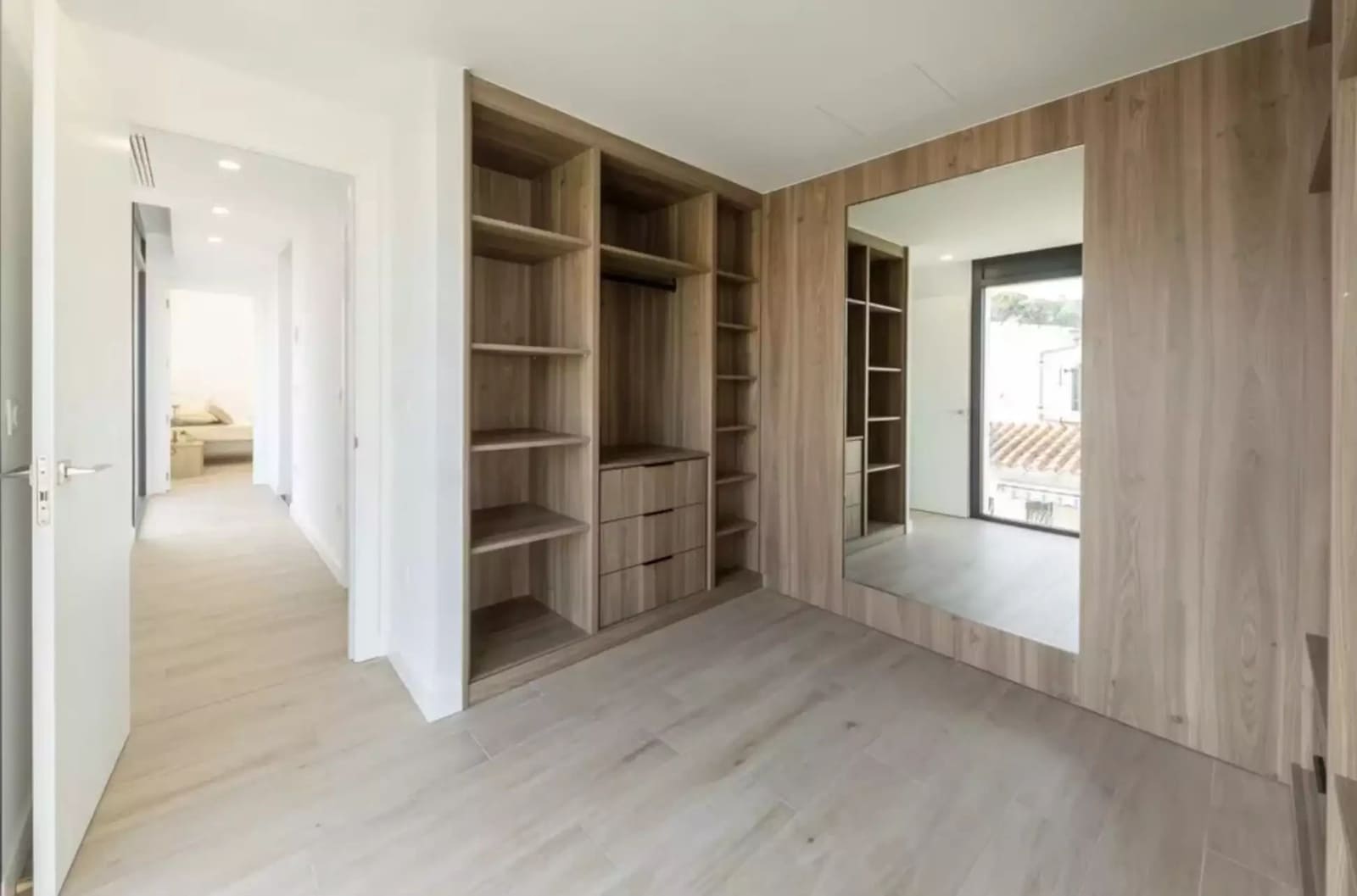 4 soveværelse Villa til salg i Empuriabrava med swimmingpool garage - € 1.290.000 (Ref: 9759198)