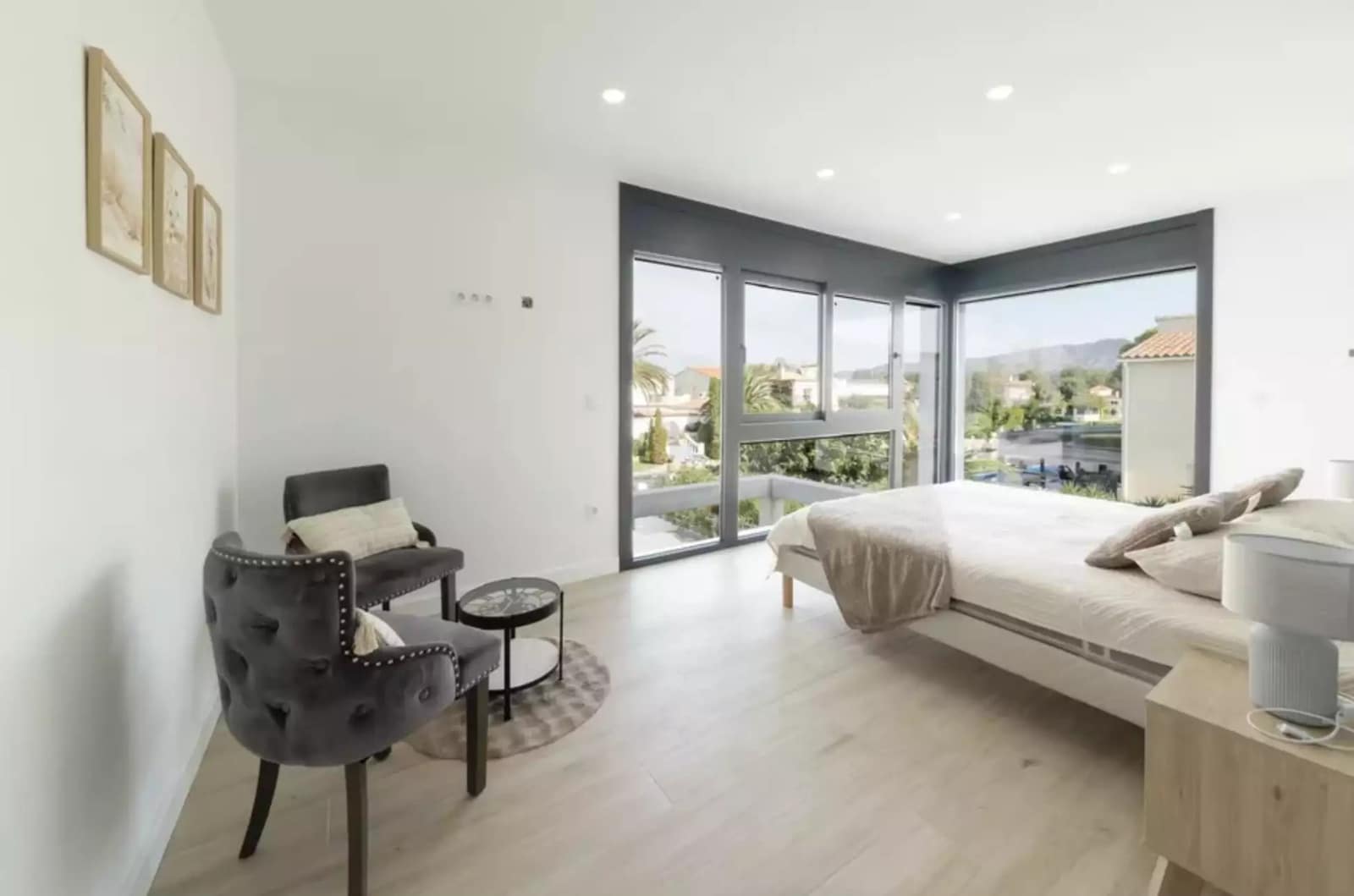 4 soveværelse Villa til salg i Empuriabrava med swimmingpool garage - € 1.290.000 (Ref: 9759198)