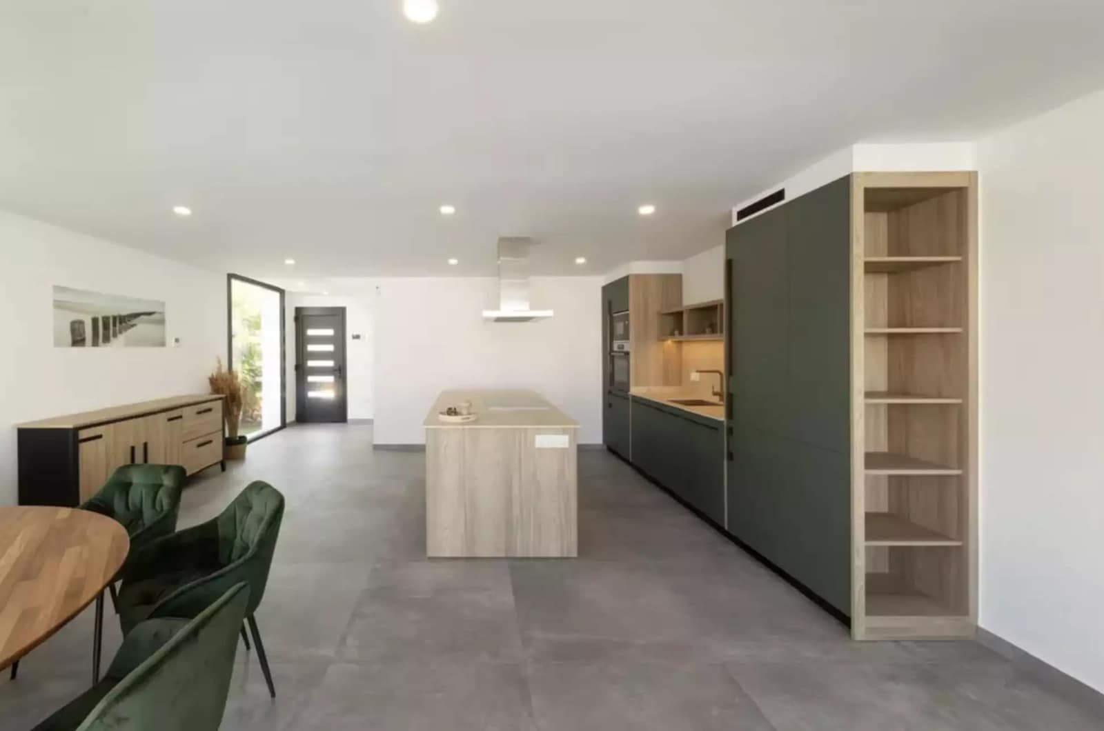 4 soveværelse Villa til salg i Empuriabrava med swimmingpool garage - € 1.290.000 (Ref: 9759198)