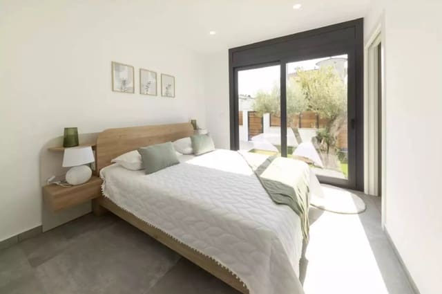 4 soveværelse Villa til salg i Empuriabrava, Castelló d'Empúries med swimmingpool garage - € 1.290.000 (Ref: 9759198)