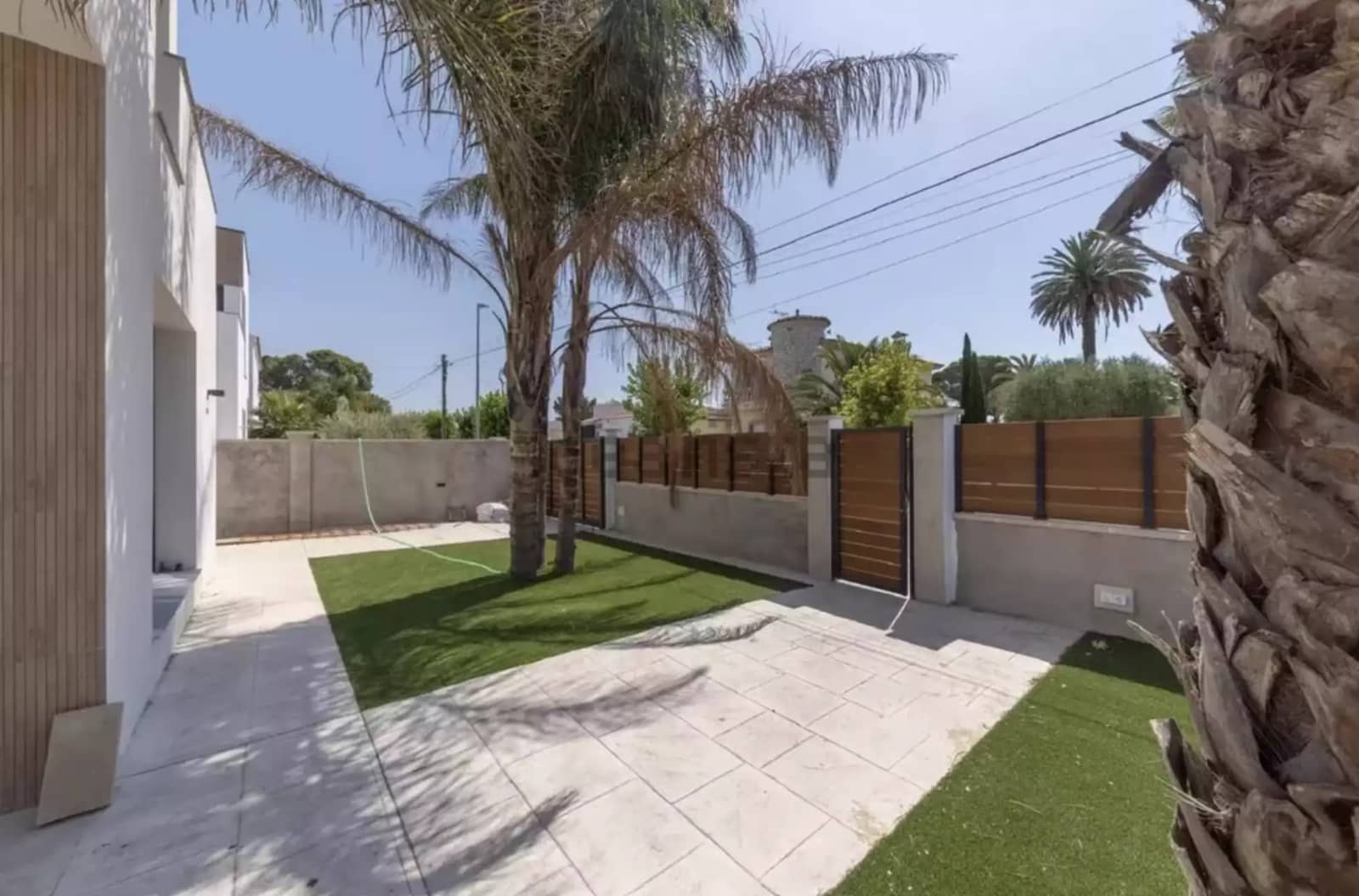 4 soveværelse Villa til salg i Empuriabrava med swimmingpool garage - € 1.290.000 (Ref: 9759198)