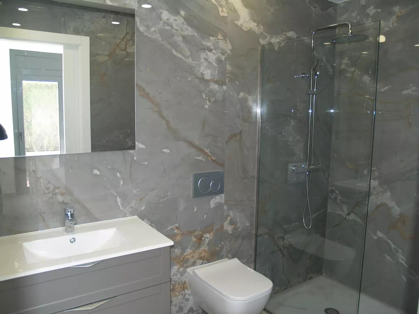 4 sypialnia Willa na sprzedaż w Empuriabrava z basenem garażem - 795 000 € (Ref: 9759199)