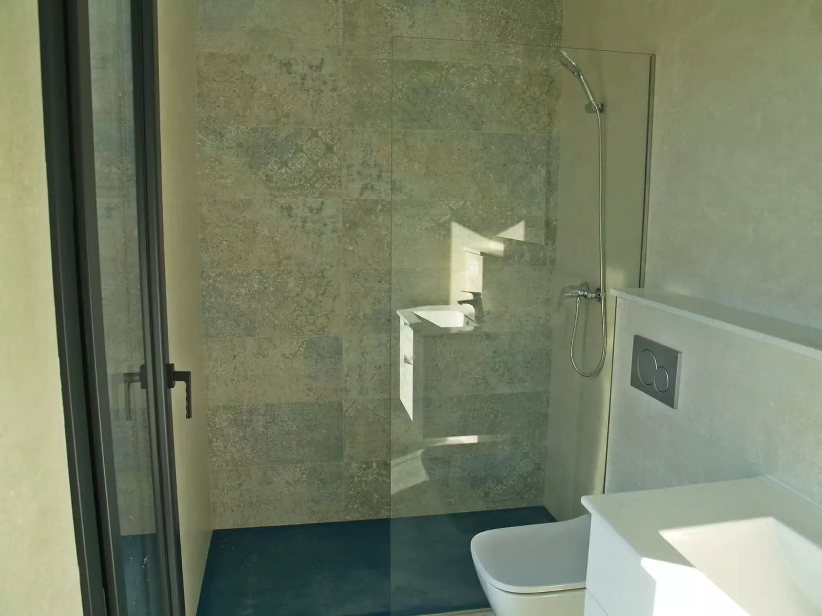 4 sypialnia Willa na sprzedaż w Empuriabrava z basenem garażem - 795 000 € (Ref: 9759199)