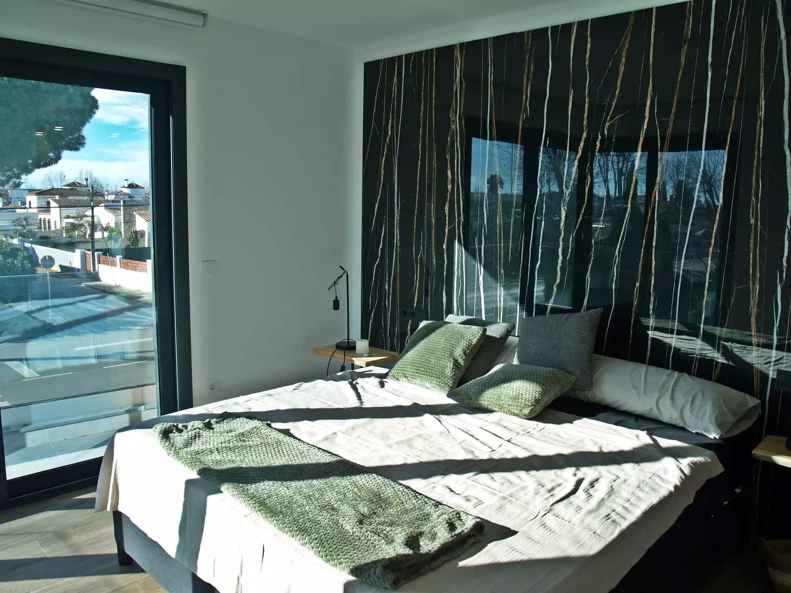 4 sypialnia Willa na sprzedaż w Empuriabrava z basenem garażem - 795 000 € (Ref: 9759199)