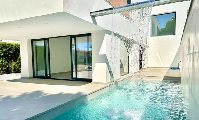 4 chambre Villa/Maison à vendre à Empuriabrava, Castelló d'Empúries avec piscine garage - 795 000 € (Ref: 9759199)