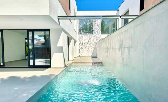 4 chambre Villa/Maison à vendre à Empuriabrava, Castelló d'Empúries avec piscine garage - 795 000 € (Ref: 9759199)