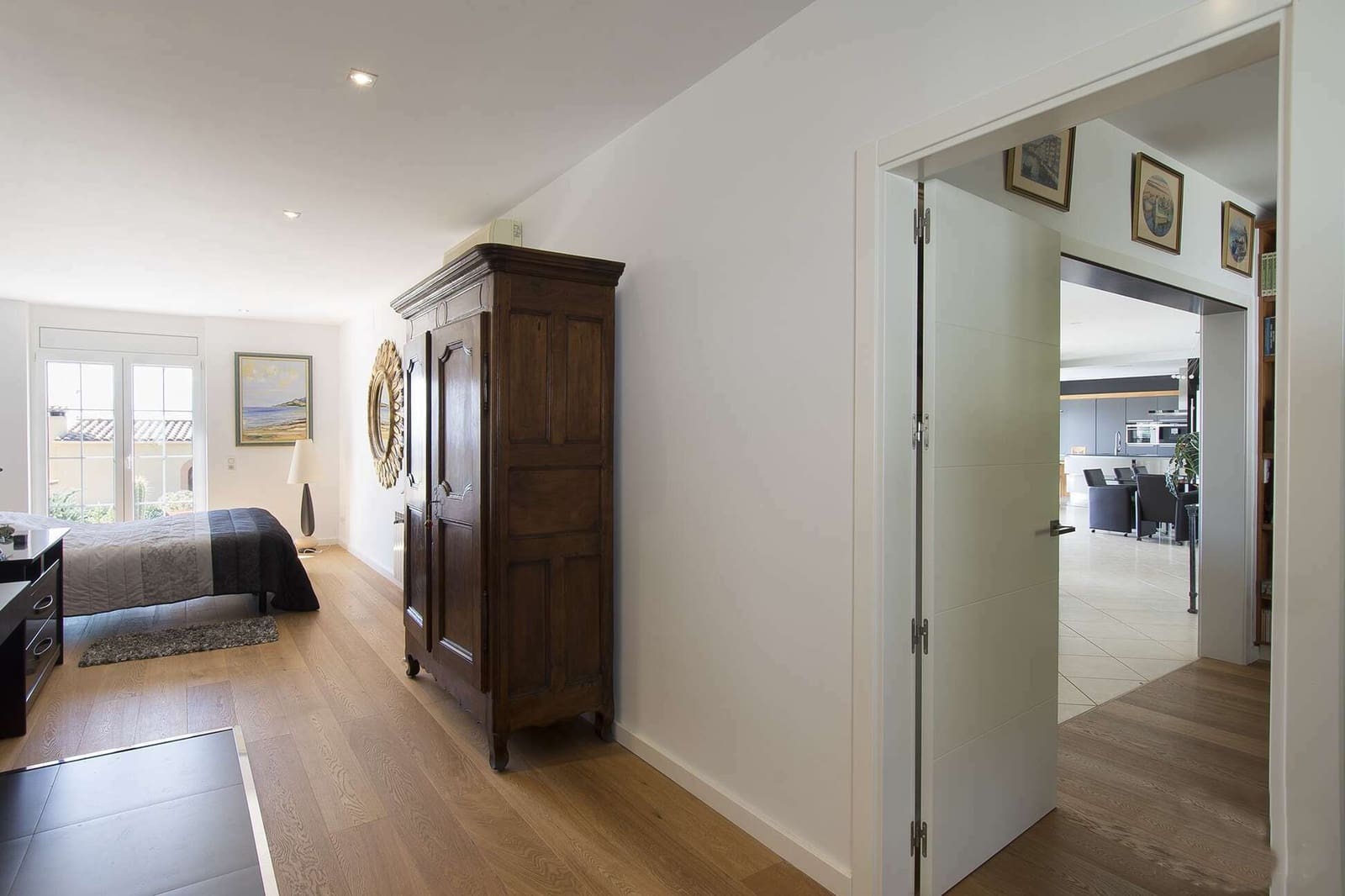 3 bedroom Villa for sale in Pau with pool garage - € 1,650,000 (Ref: 9759201)