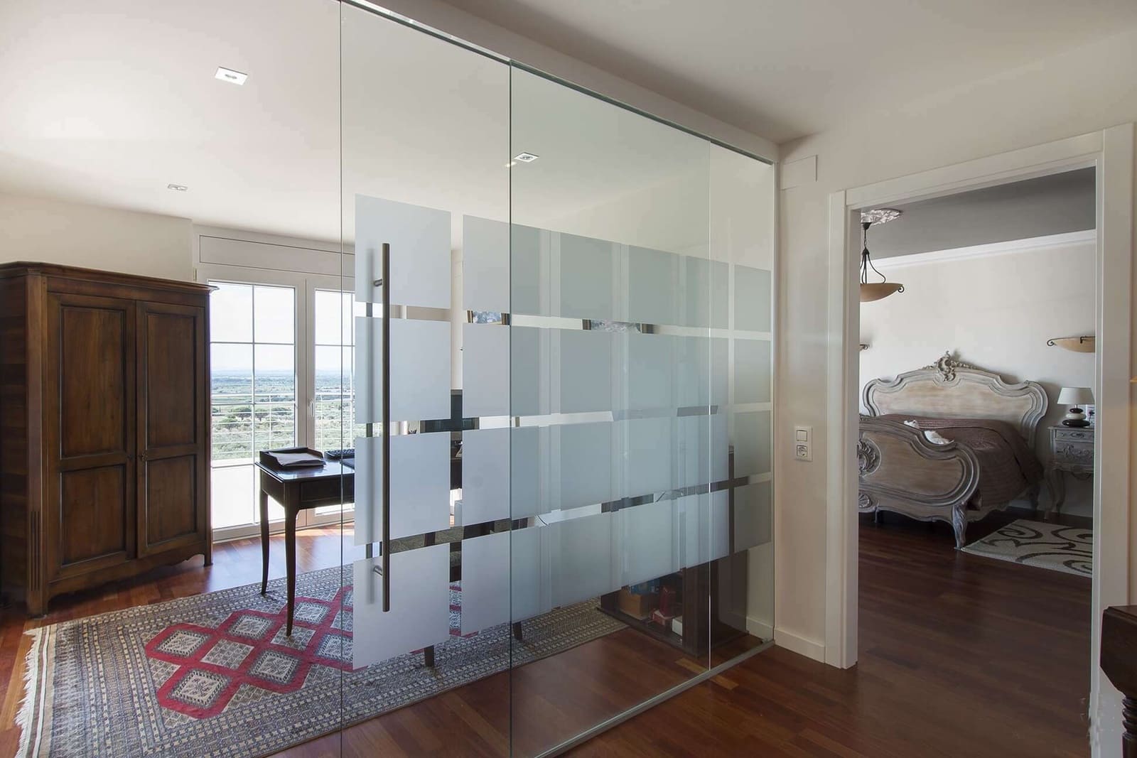 3 bedroom Villa for sale in Pau with pool garage - € 1,650,000 (Ref: 9759201)