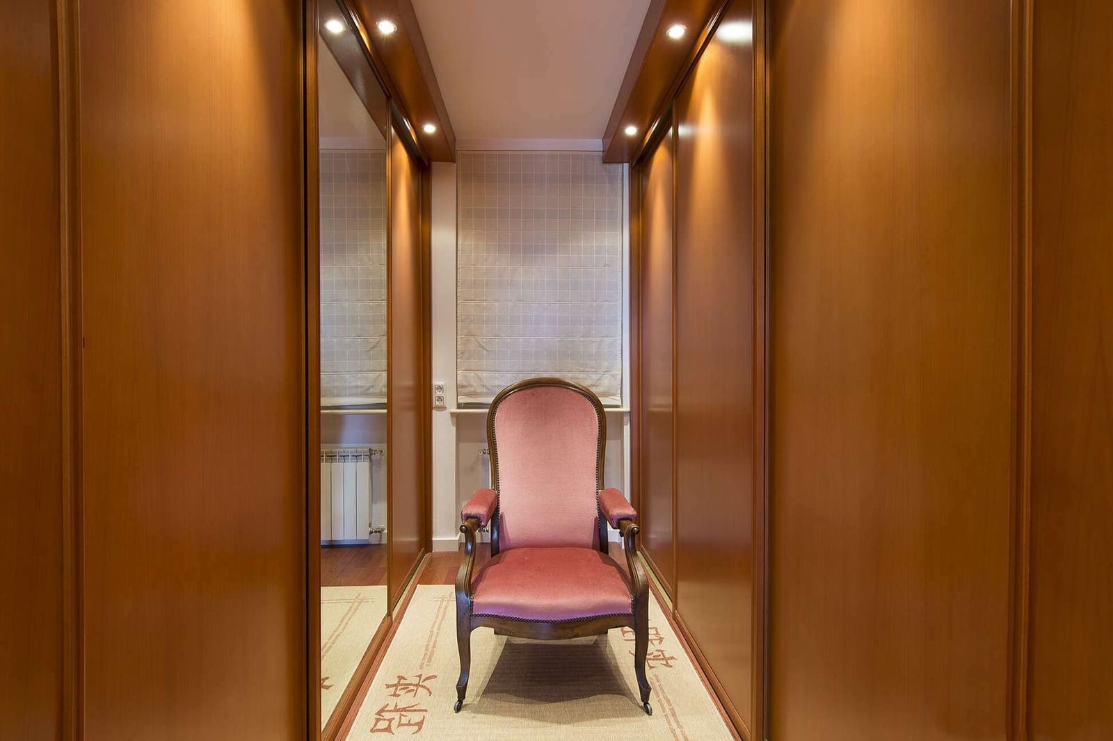 3 bedroom Villa for sale in Pau with pool garage - € 1,650,000 (Ref: 9759201)