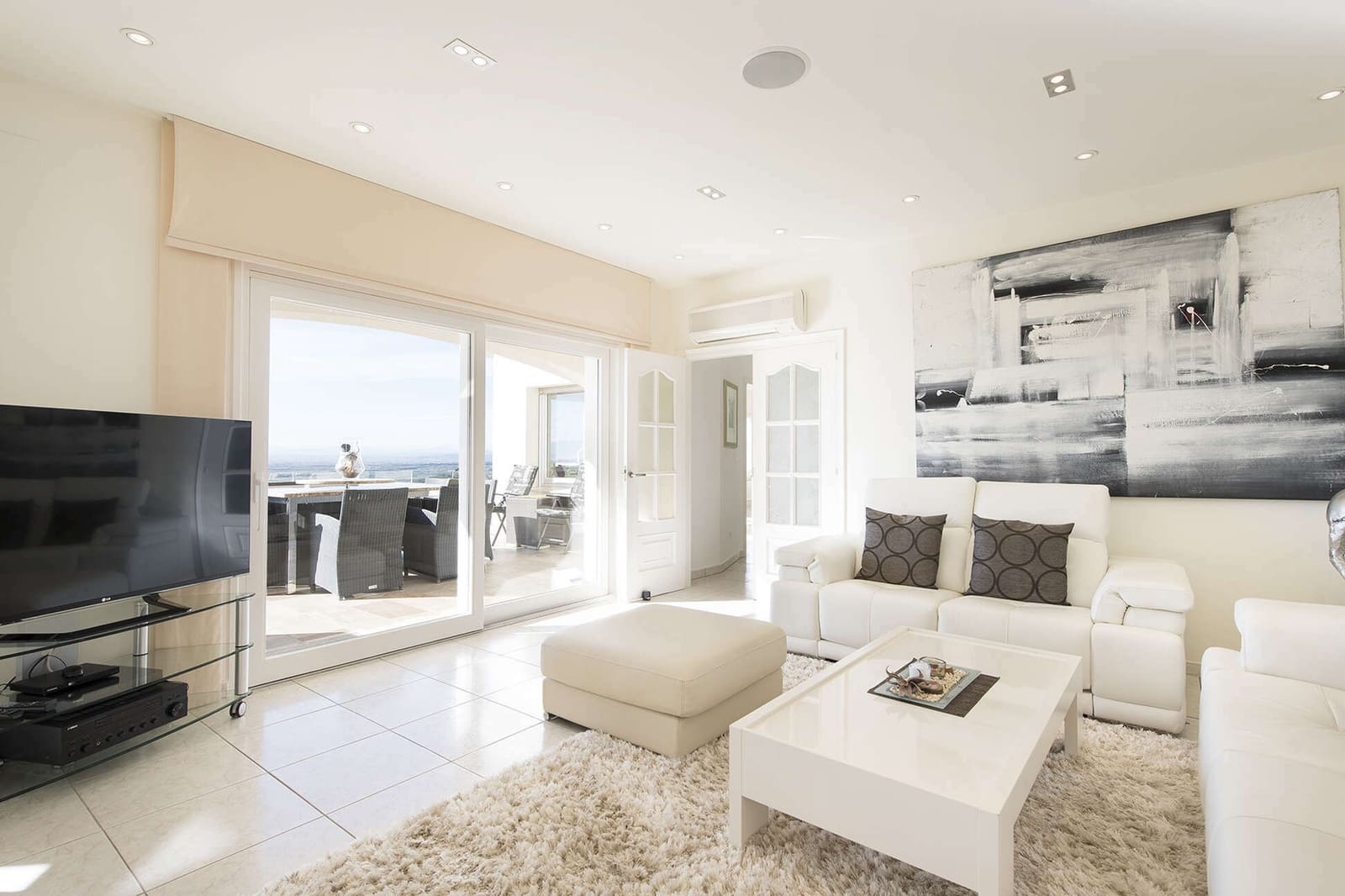 4 bedroom Villa for sale in Pau with pool garage - € 1,575,000 (Ref: 9759202)