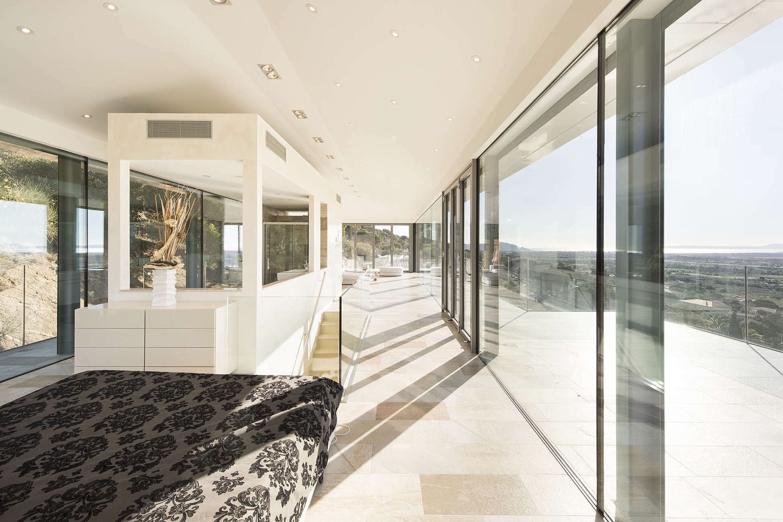 4 bedroom Villa for sale in Pau with pool garage - € 1,575,000 (Ref: 9759202)