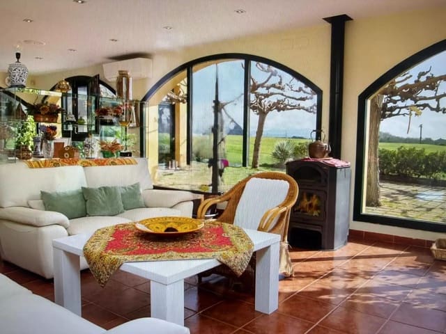 5 bedroom Villa for sale in Siurana with pool garage - € 1,250,000 (Ref: 9759215)