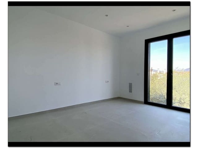 4 soveværelse Semi-Rækkehus til salg i Empuriabrava, Castelló d'Empúries med swimmingpool garage - € 789.000 (Ref: 9759221)