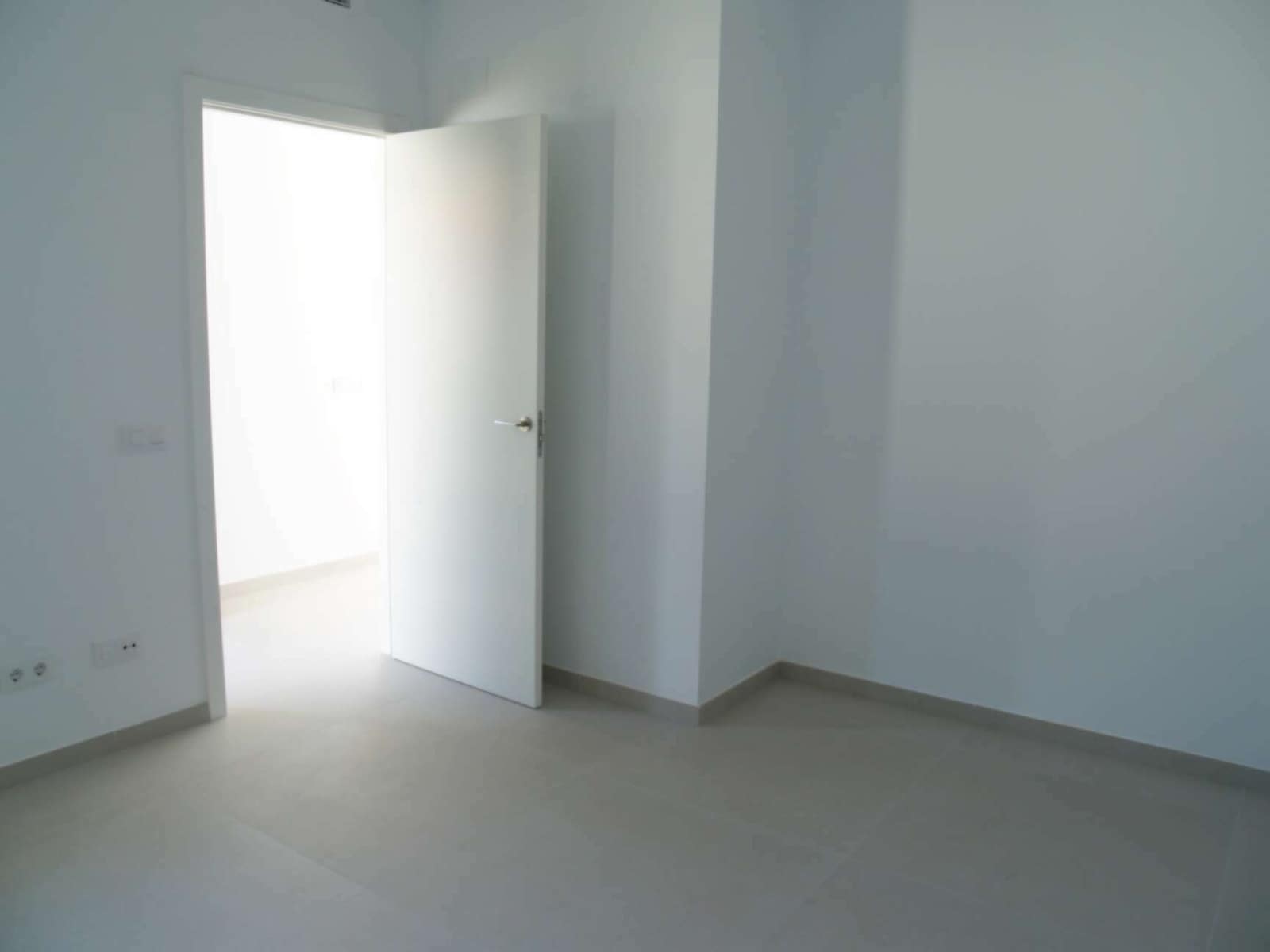 4 soverom Villa til salgs i Empuriabrava med svømmebasseng garasje - € 689 000 (Ref: 9759222)