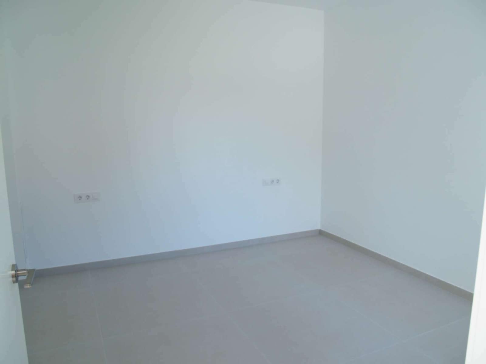 4 soverom Villa til salgs i Empuriabrava med svømmebasseng garasje - € 689 000 (Ref: 9759222)