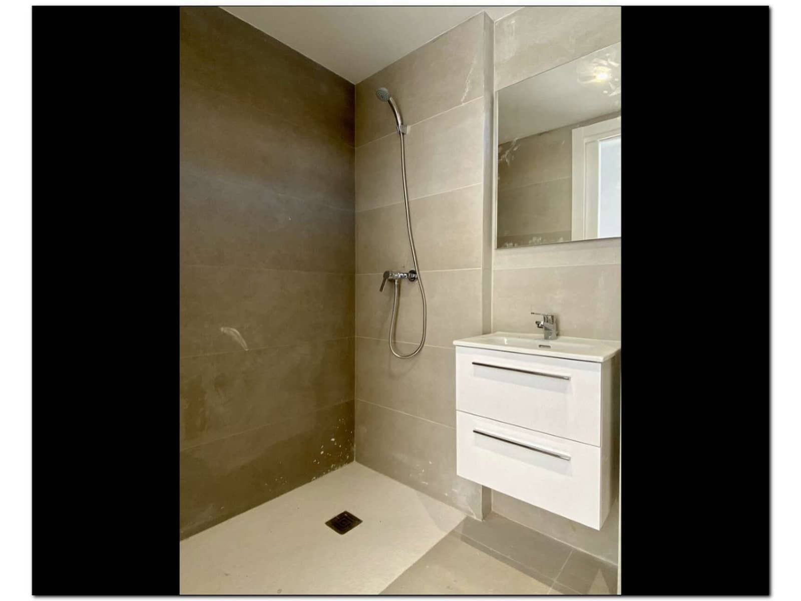 4 sypialnia Dom blizniak na sprzedaż w Empuriabrava z basenem - 789 000 € (Ref: 9759223)