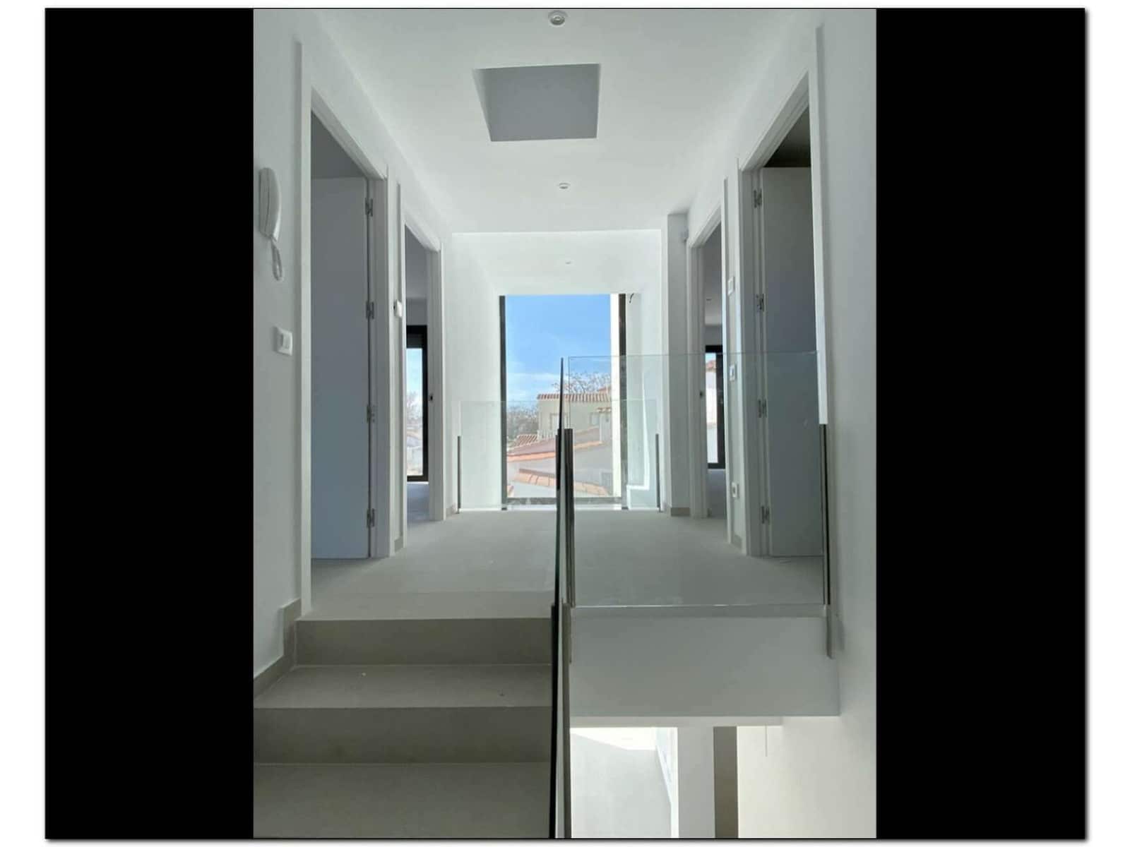 4 sypialnia Dom blizniak na sprzedaż w Empuriabrava z basenem - 789 000 € (Ref: 9759223)