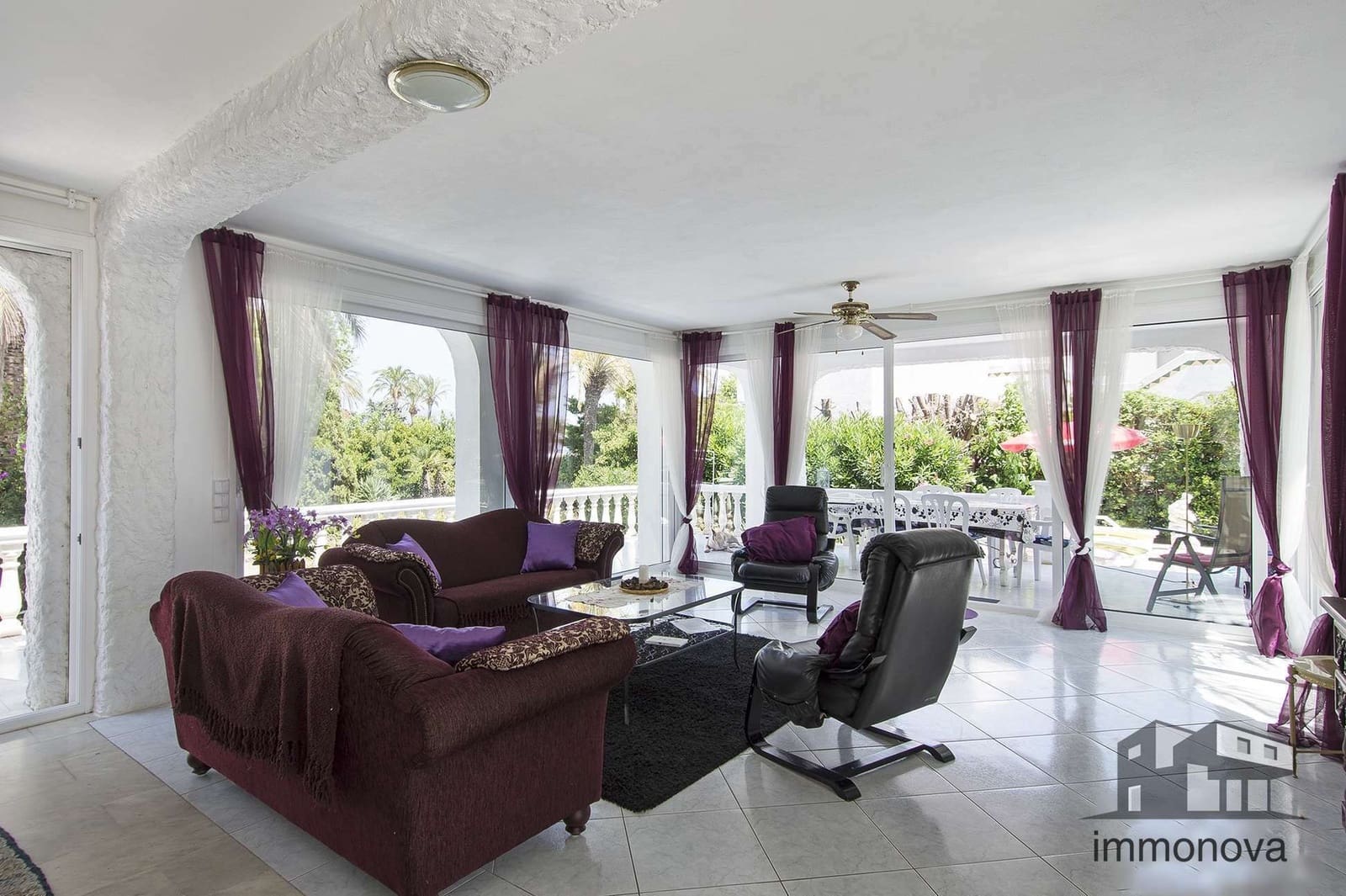 4 slaapkamer Villa te koop in Empuriabrava met zwembad garage - € 1.390.000 (Ref: 9759224)