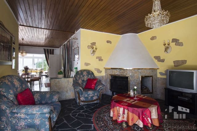 4 soveværelse Villa til salg i Empuriabrava, Castelló d'Empúries med swimmingpool garage - € 1.390.000 (Ref: 9759224)