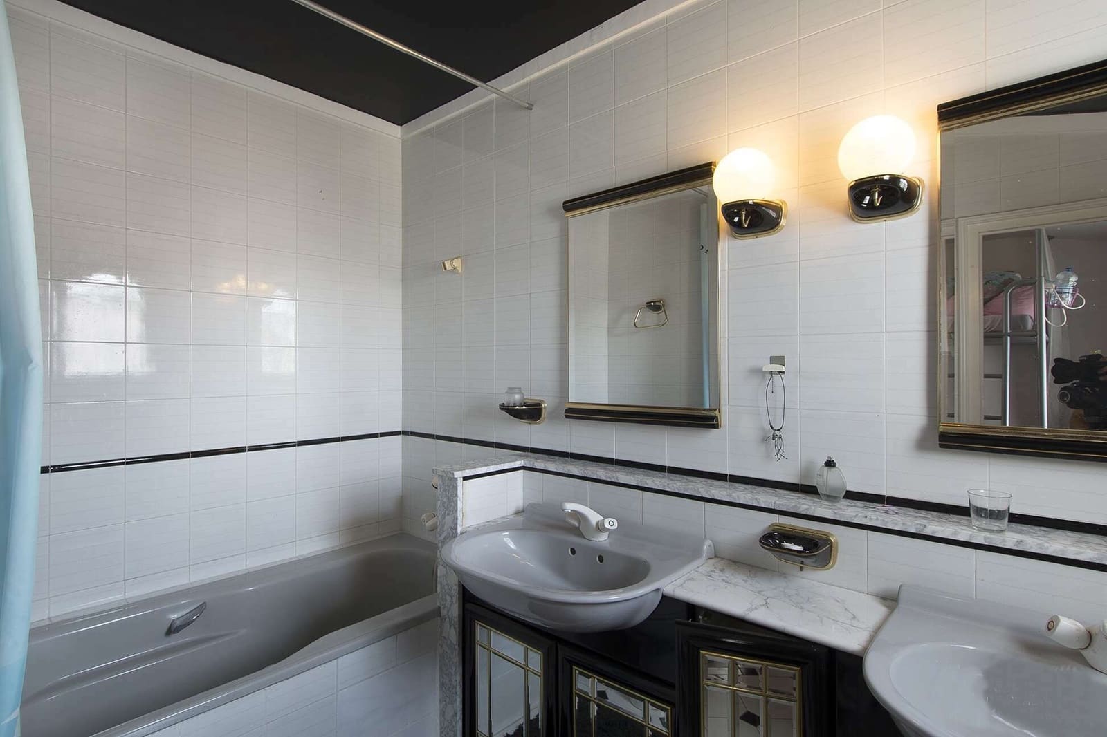 5 soverom Villa til salgs i Empuriabrava med svømmebasseng garasje - € 2 495 000 (Ref: 9759225)