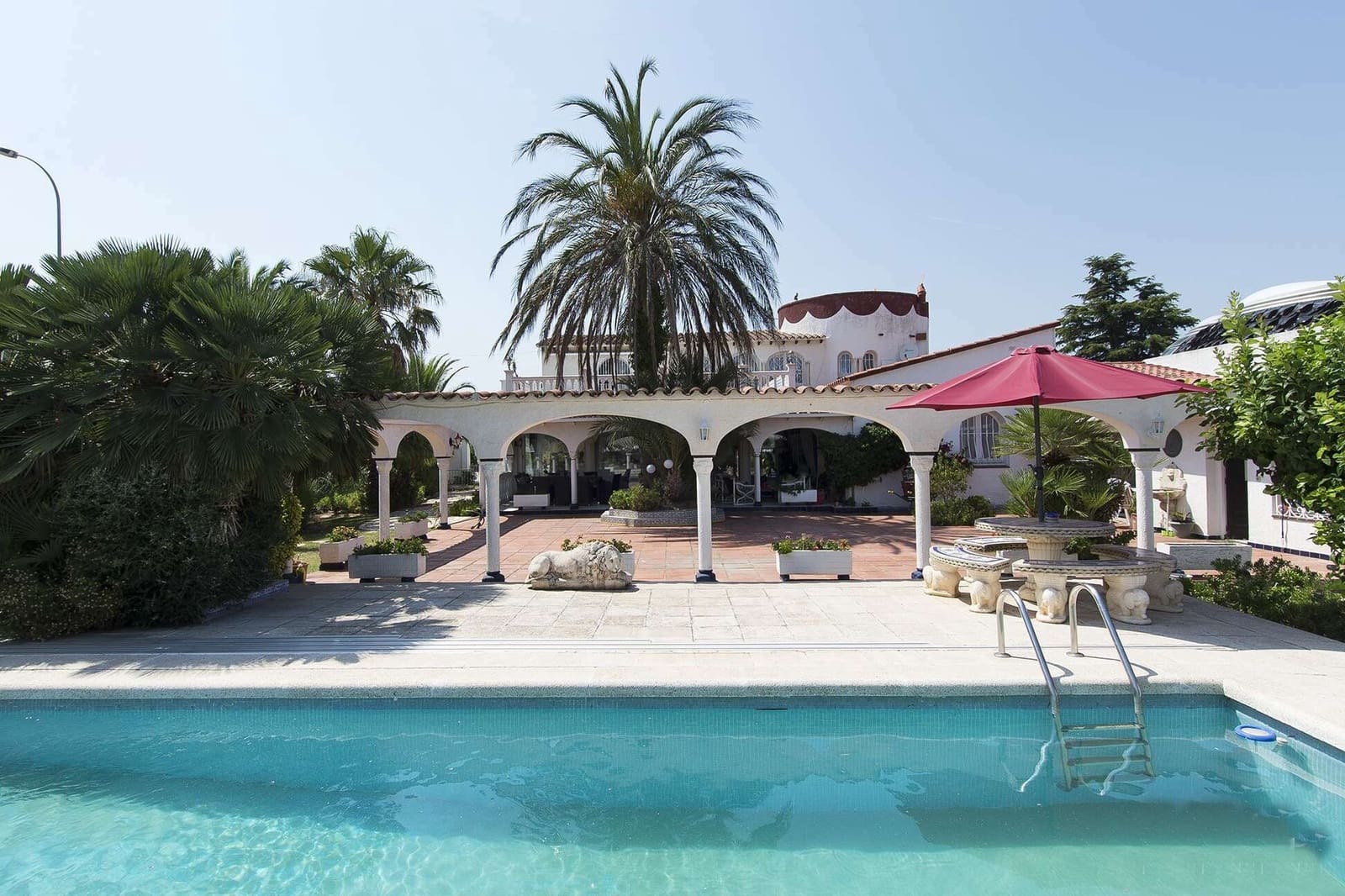 5 soverom Villa til salgs i Empuriabrava med svømmebasseng garasje - € 2 495 000 (Ref: 9759225)