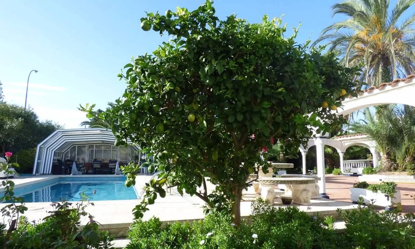 5 soveværelse Villa til salg i Empuriabrava med swimmingpool garage - € 2.495.000 (Ref: 9759225)