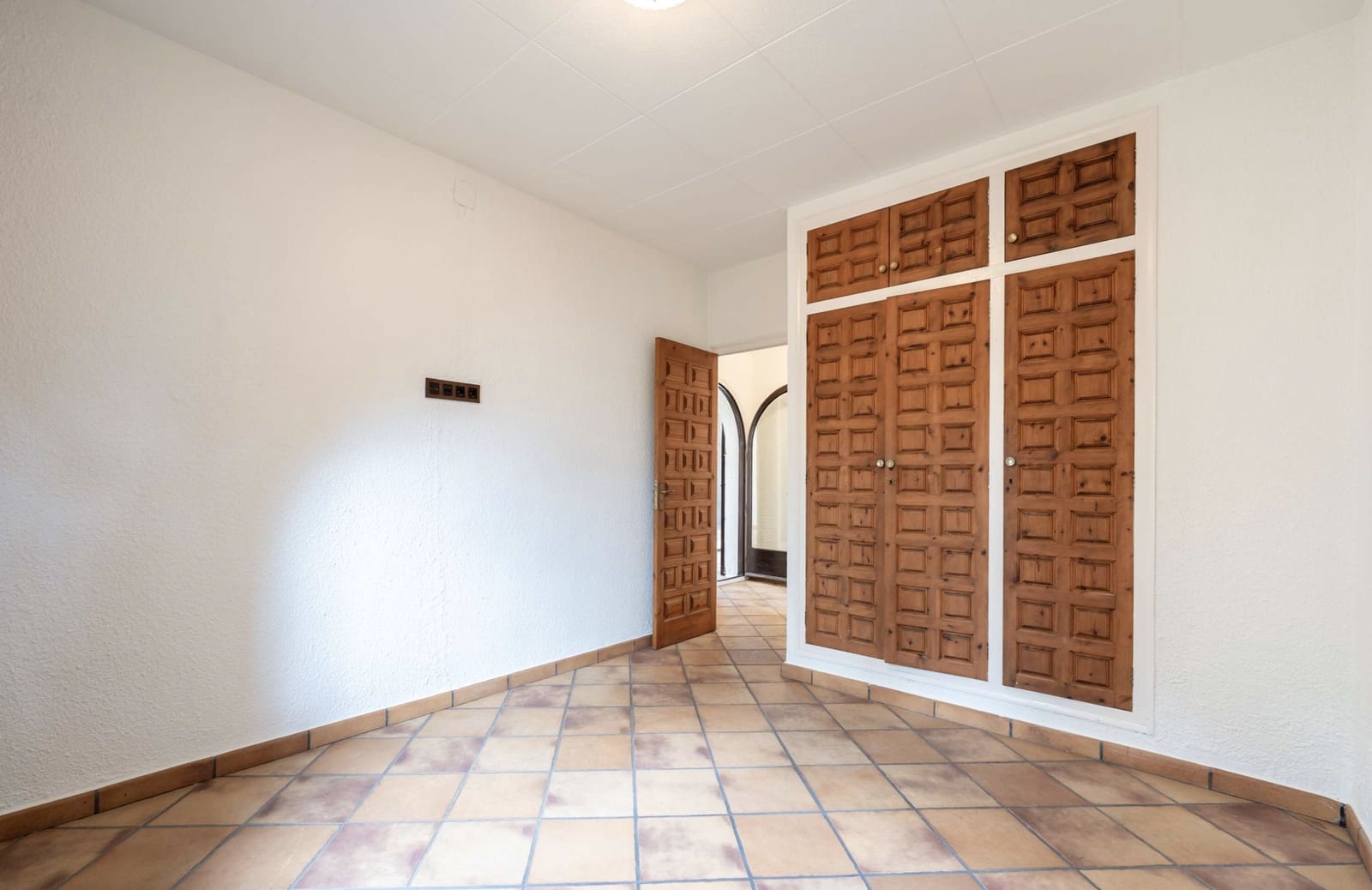5 soveværelse Villa til salg i Empuriabrava med swimmingpool garage - € 1.590.000 (Ref: 9811431)