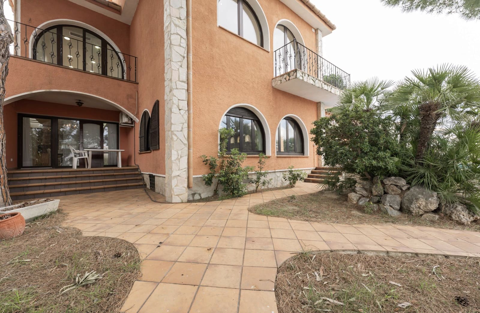 5 soveværelse Villa til salg i Empuriabrava med swimmingpool garage - € 1.590.000 (Ref: 9811431)