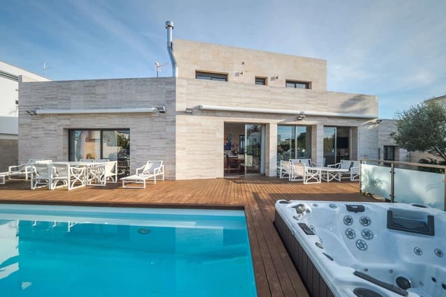 5 quarto Moradia para venda em Empuriabrava, Castelló d'Empúries com piscina garagem - 1 380 000 € (Ref: 9815752)