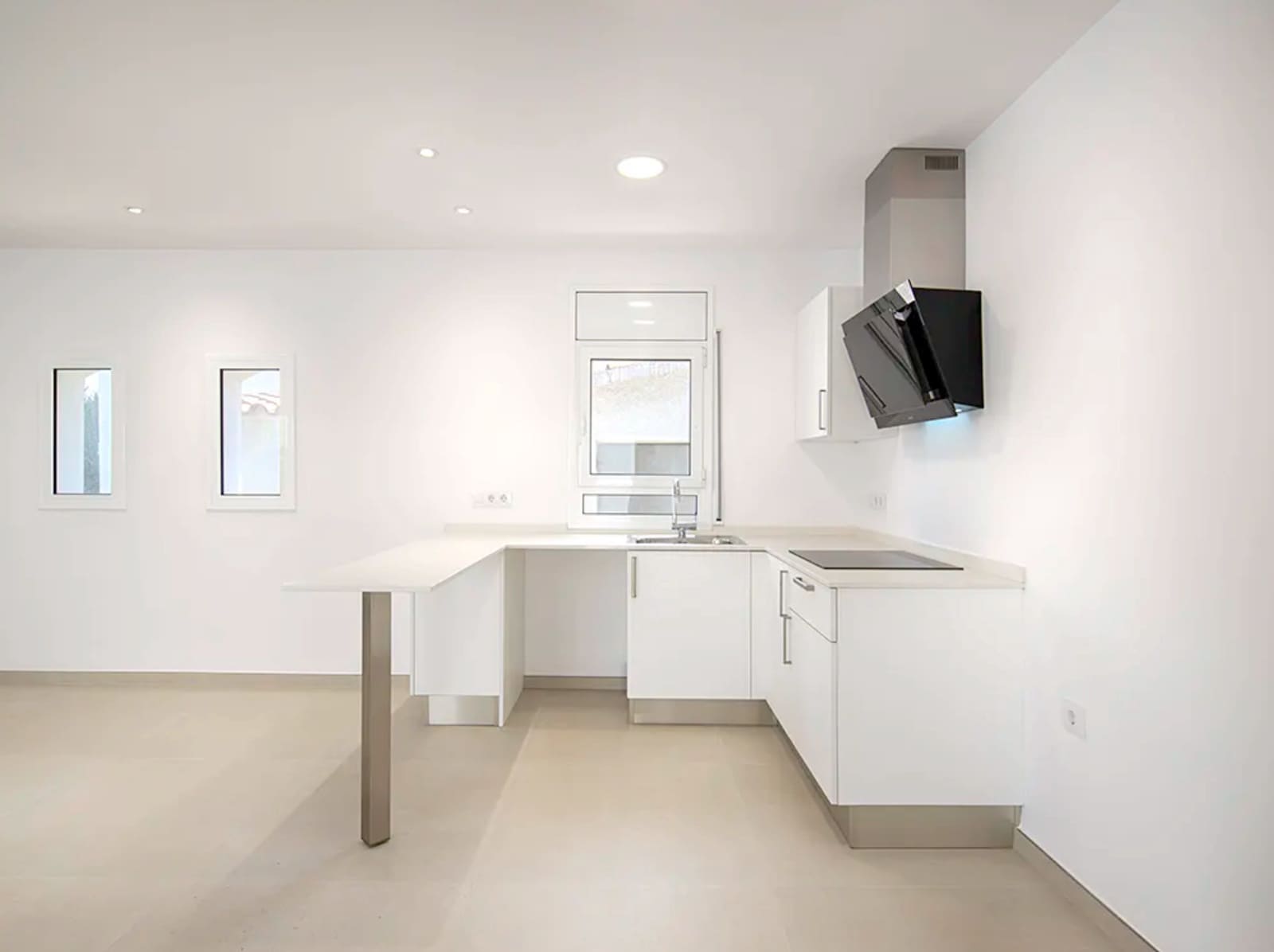 3 sovrum Villa till salu i Empuriabrava med pool garage - 995 000 € (Ref: 9815753)