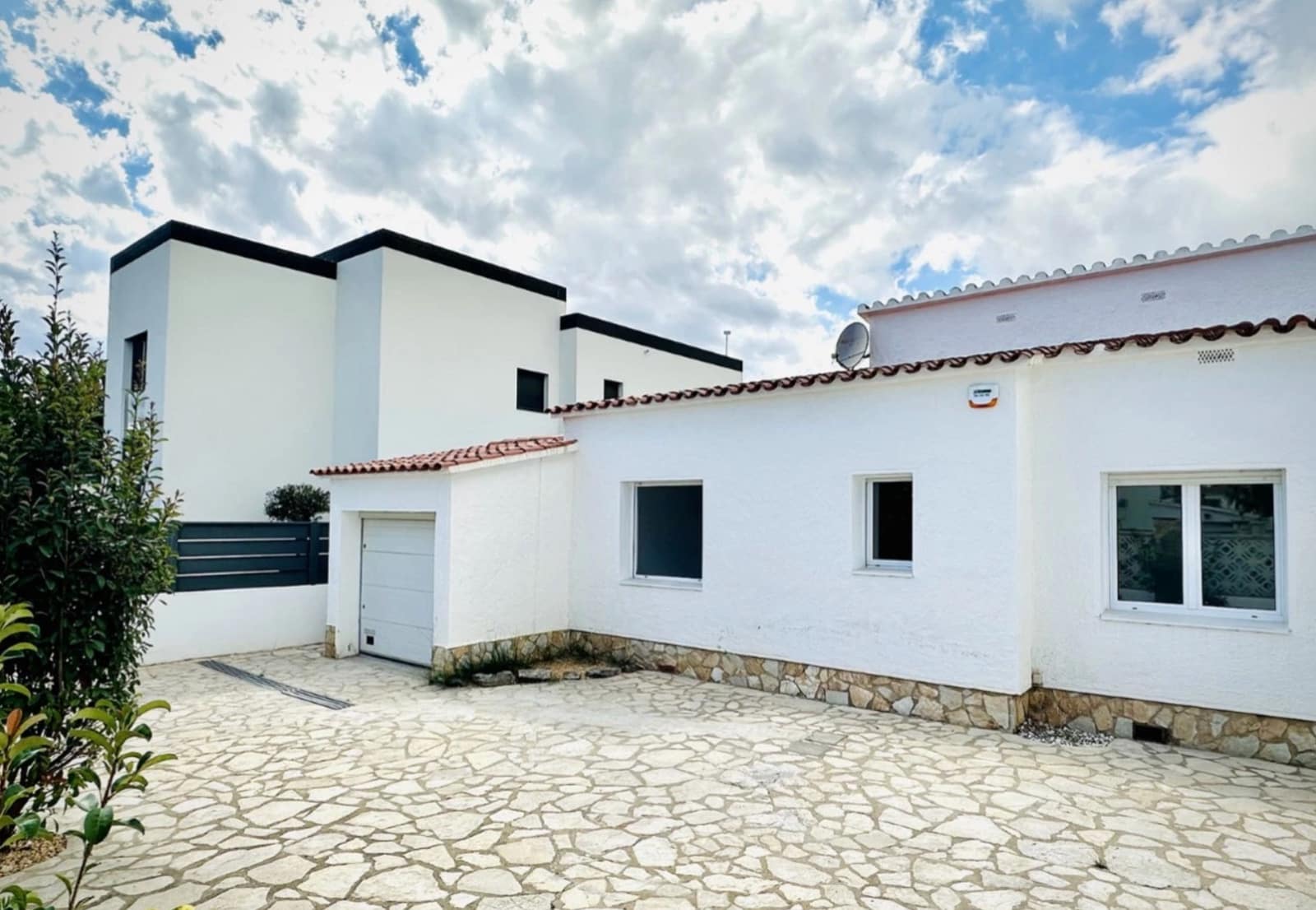 3 sovrum Villa till salu i Empuriabrava med pool garage - 995 000 € (Ref: 9815753)