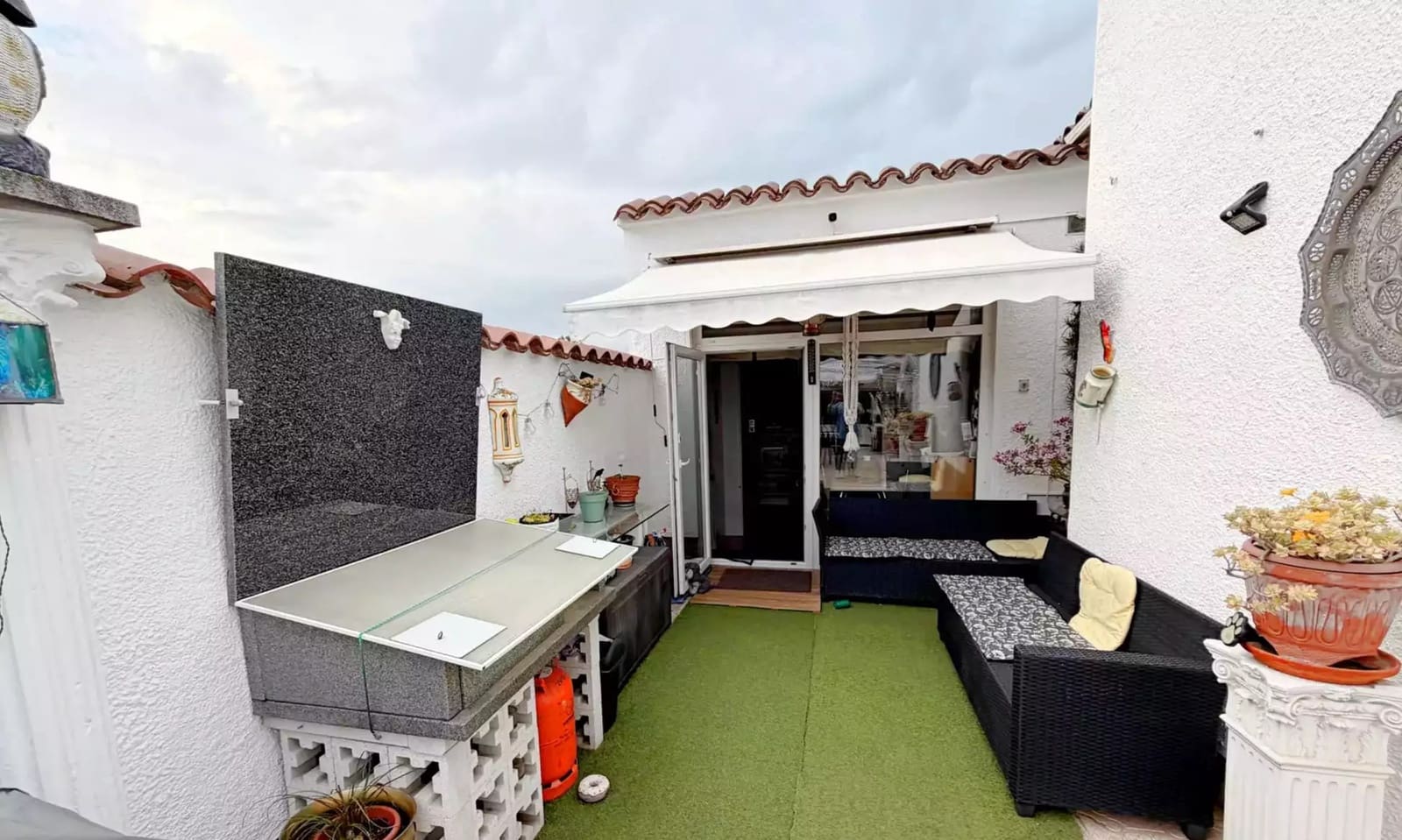 4 soverom Villa til salgs i Empuriabrava med svømmebasseng garasje - € 1 280 000 (Ref: 9859728)