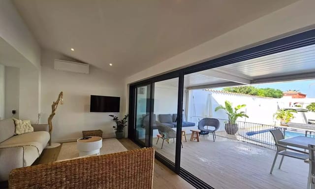 6 soveværelse Villa til salg i Empuriabrava, Castelló d'Empúries med swimmingpool garage - € 1.399.000 (Ref: 9859730)