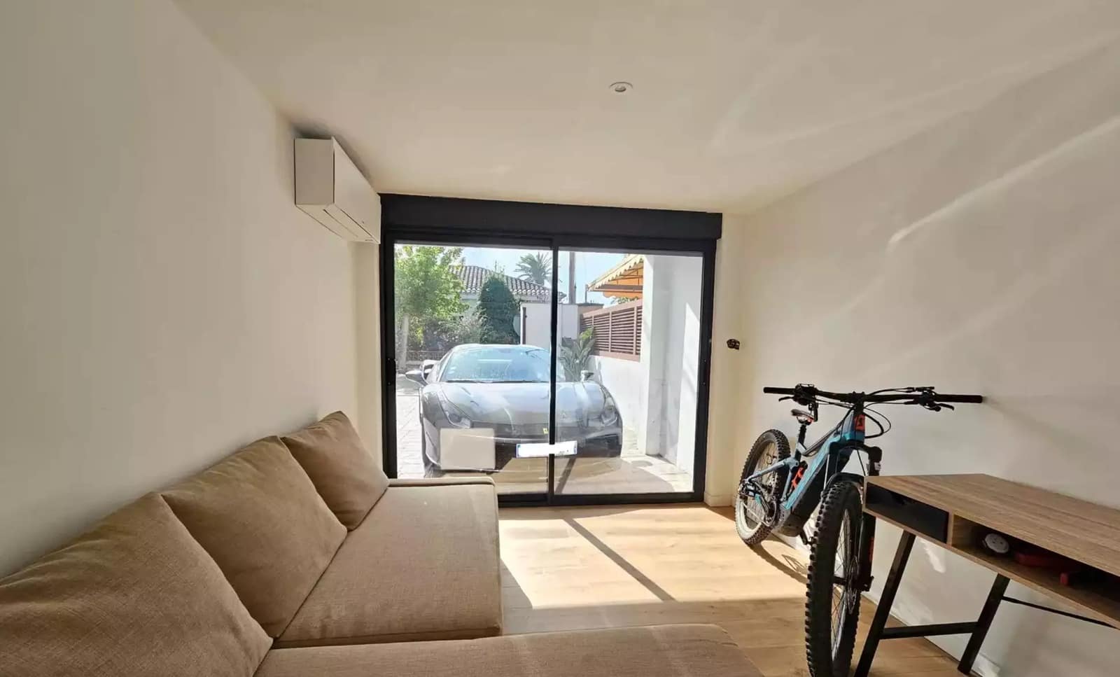 6 quarto Moradia para venda em Empuriabrava com piscina garagem - 1 399 000 € (Ref: 9859730)
