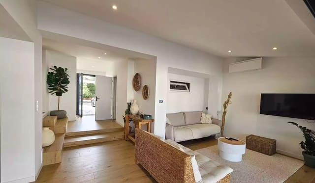 6 soveværelse Villa til salg i Empuriabrava, Castelló d'Empúries med swimmingpool garage - € 1.399.000 (Ref: 9859730)