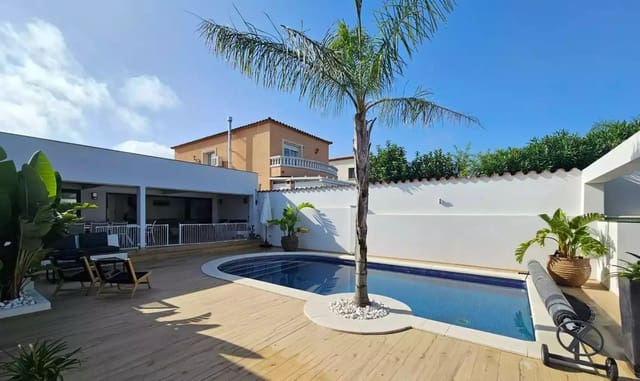 6 soveværelse Villa til salg i Empuriabrava, Castelló d'Empúries med swimmingpool garage - € 1.399.000 (Ref: 9859730)