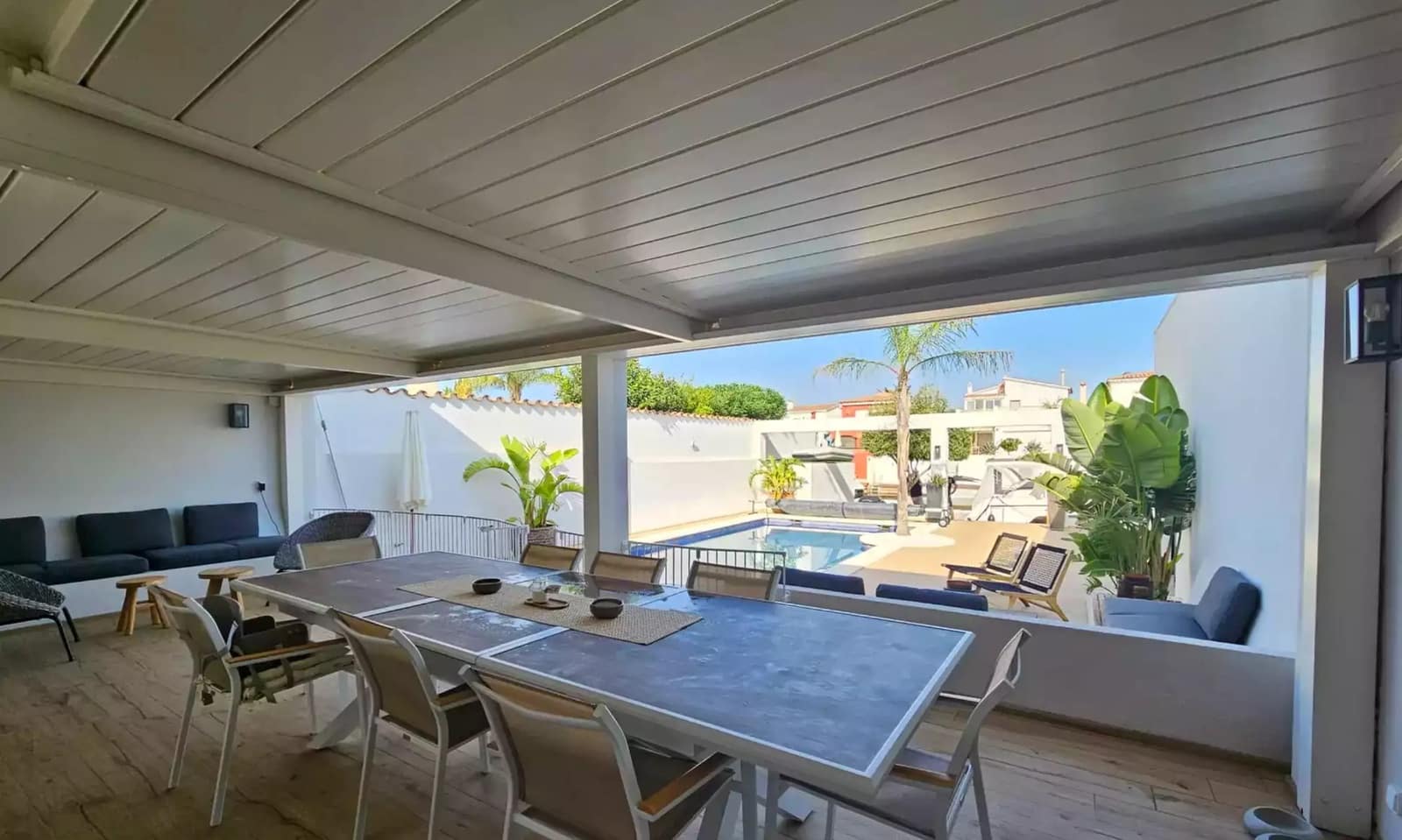 6 quarto Moradia para venda em Empuriabrava com piscina garagem - 1 399 000 € (Ref: 9859730)
