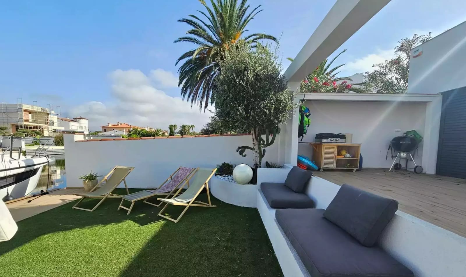6 quarto Moradia para venda em Empuriabrava com piscina garagem - 1 399 000 € (Ref: 9859730)