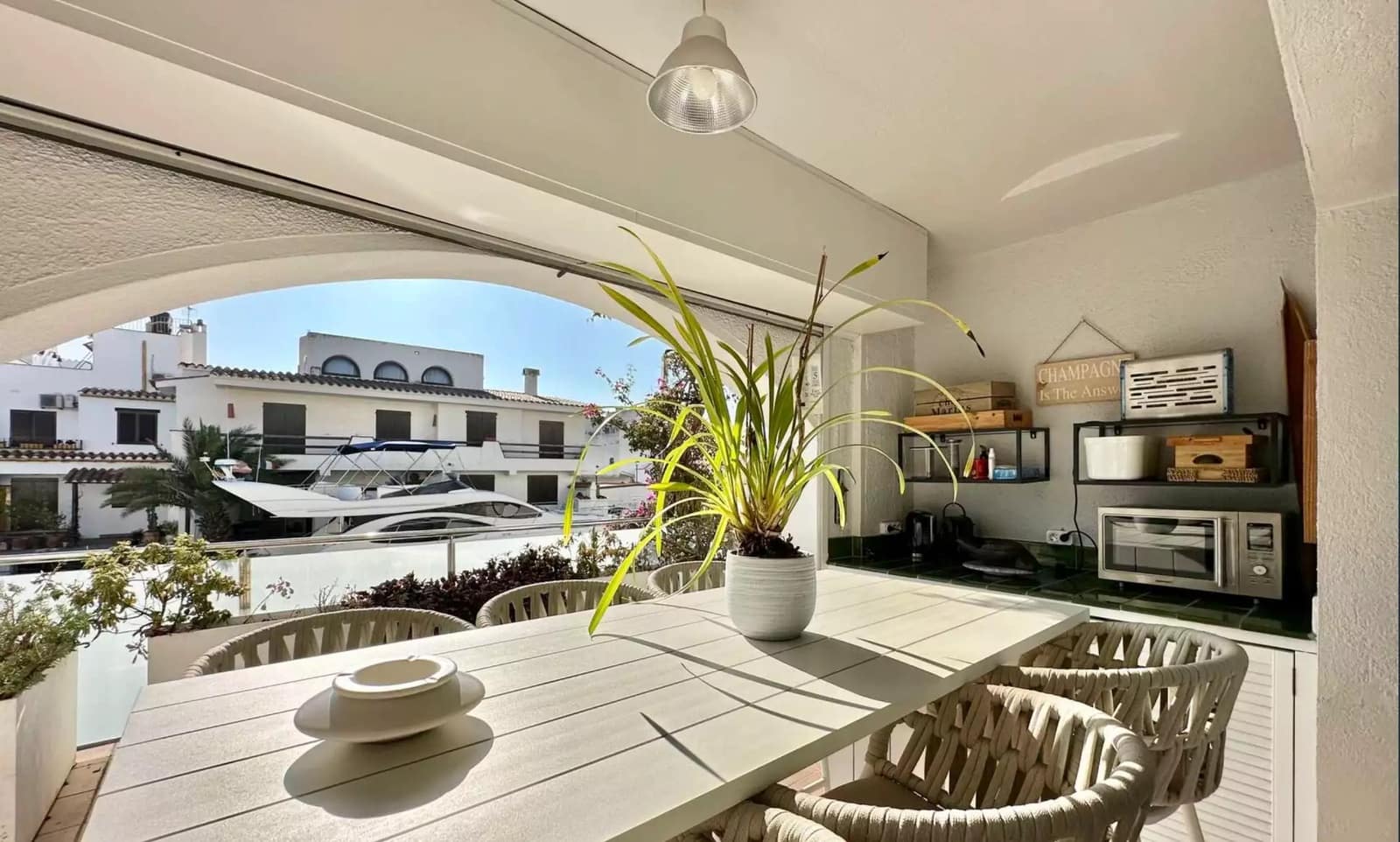 6 slaapkamer Villa te koop in Empuriabrava met zwembad garage - € 1.650.000 (Ref: 9859731)