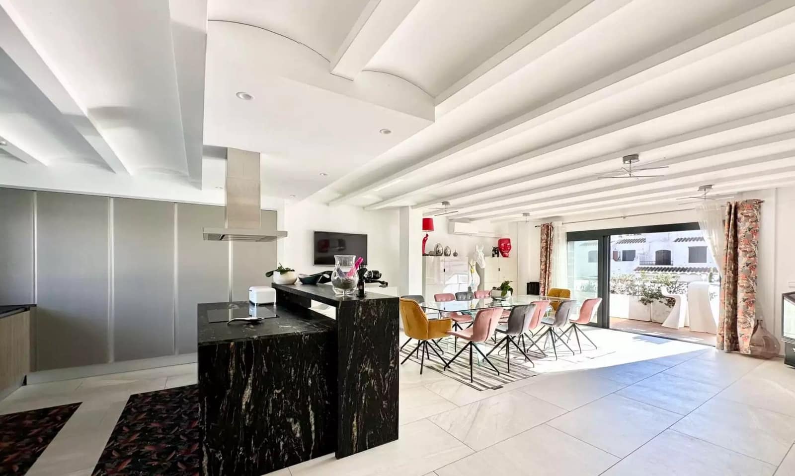 6 slaapkamer Villa te koop in Empuriabrava met zwembad garage - € 1.650.000 (Ref: 9859731)