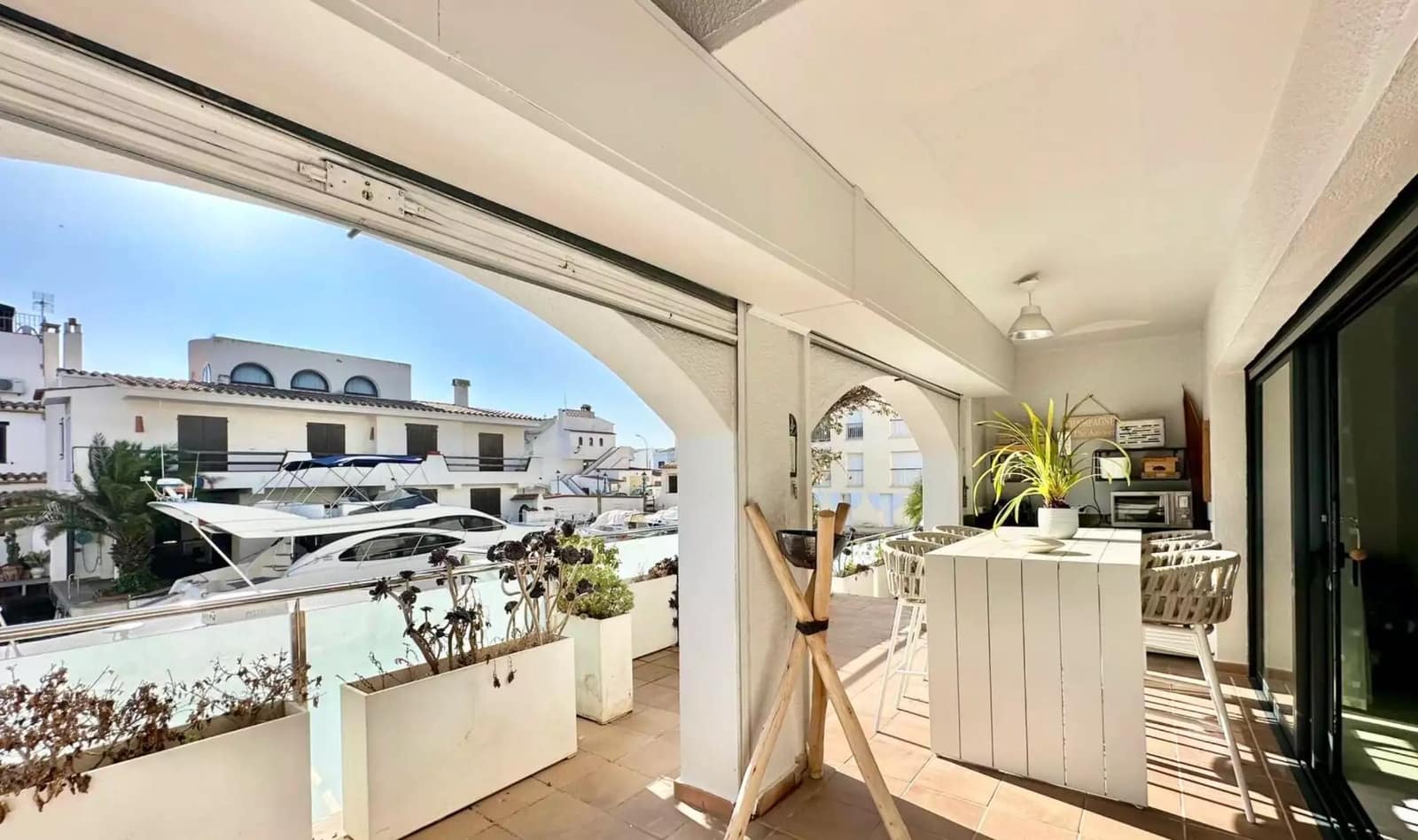 6 slaapkamer Villa te koop in Empuriabrava met zwembad garage - € 1.650.000 (Ref: 9859731)