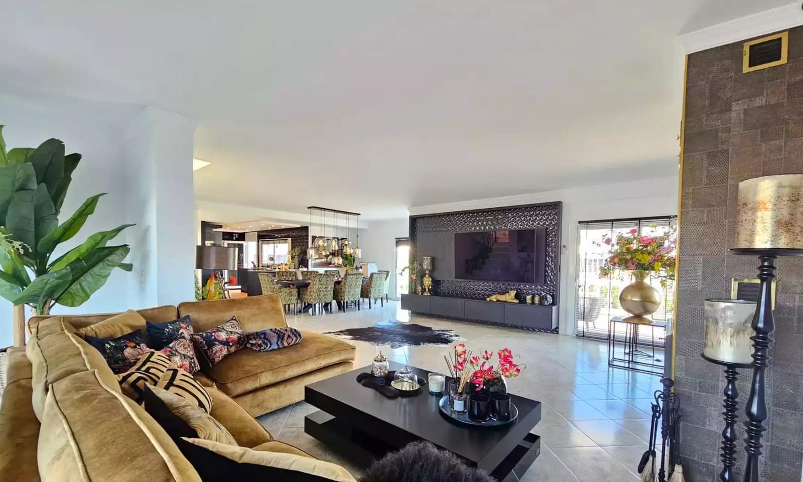 4 sypialnia Willa na sprzedaż w Empuriabrava z basenem garażem - 1 490 000 € (Ref: 9859732)