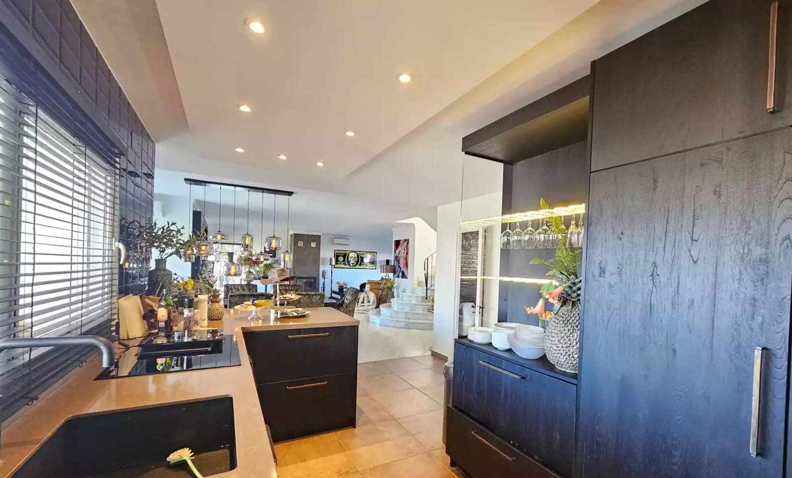 4 sypialnia Willa na sprzedaż w Empuriabrava z basenem garażem - 1 490 000 € (Ref: 9859732)
