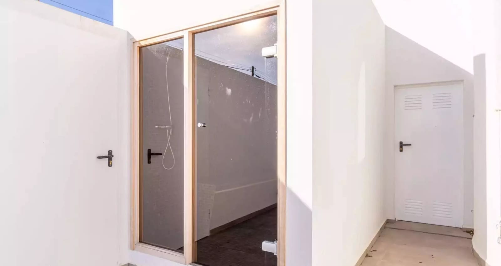 4 sypialnia Willa na sprzedaż w Empuriabrava z basenem garażem - 1 185 000 € (Ref: 9861721)