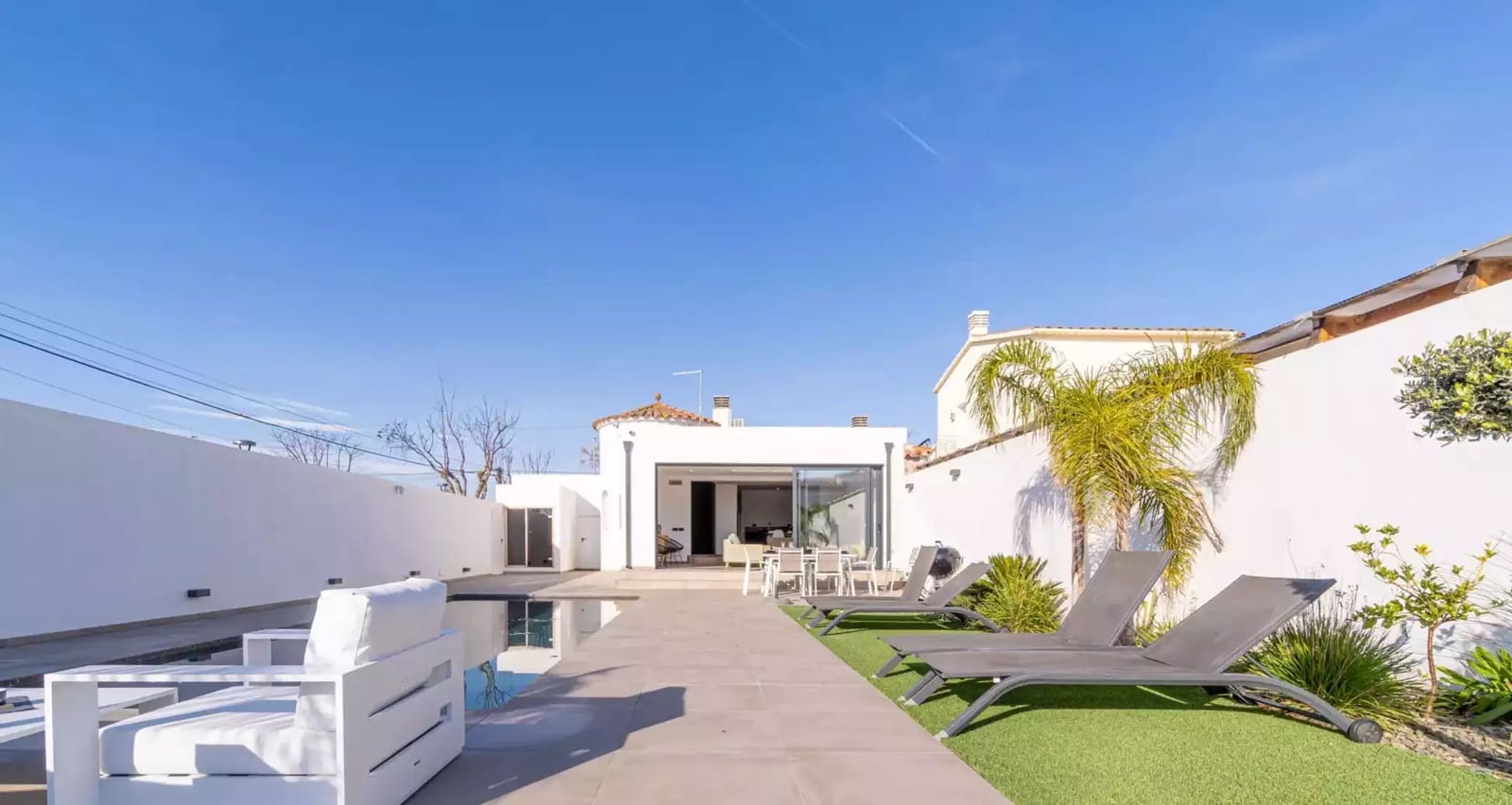 4 sypialnia Willa na sprzedaż w Empuriabrava z basenem garażem - 1 185 000 € (Ref: 9861721)