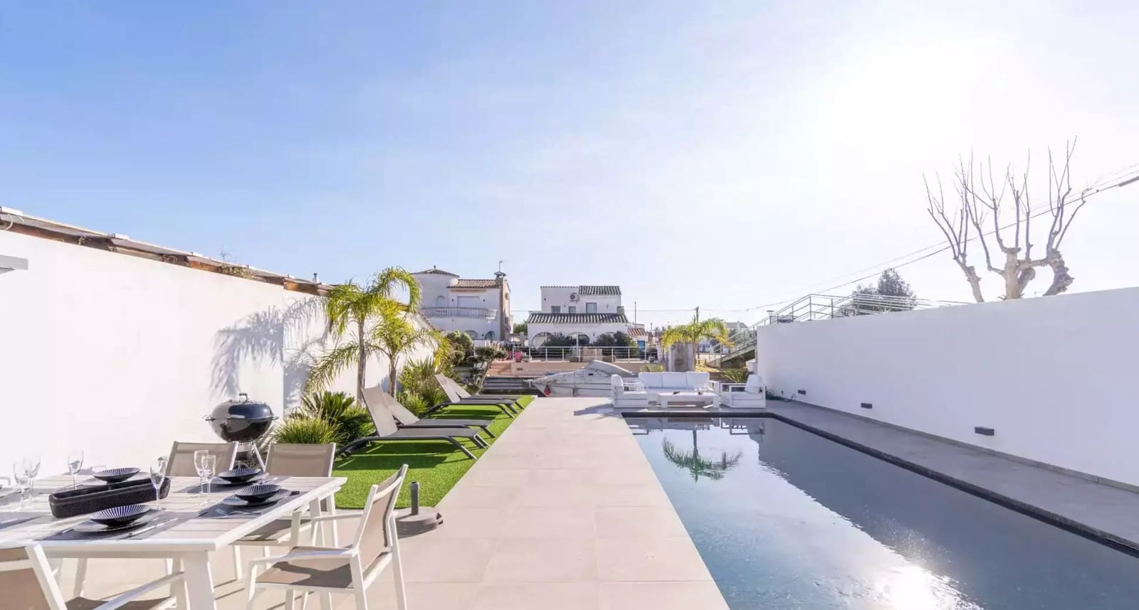 4 sypialnia Willa na sprzedaż w Empuriabrava z basenem garażem - 1 185 000 € (Ref: 9861721)