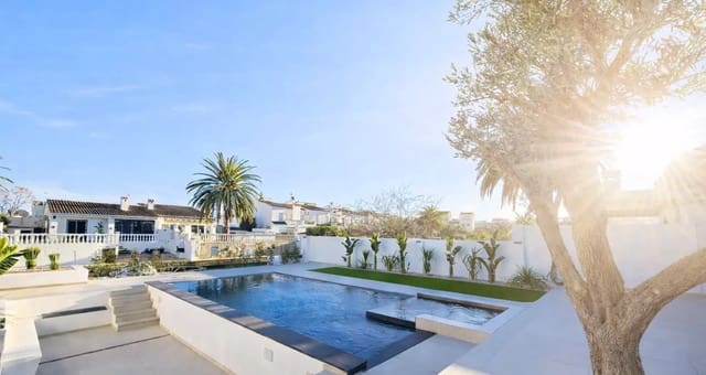 3 soveværelse Villa til salg i Empuriabrava, Castelló d'Empúries med swimmingpool garage - € 1.199.000 (Ref: 9861722)